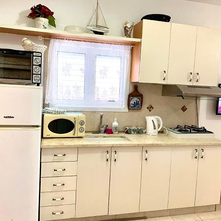 Shantell City Center Apartment Нетания Екстериор снимка